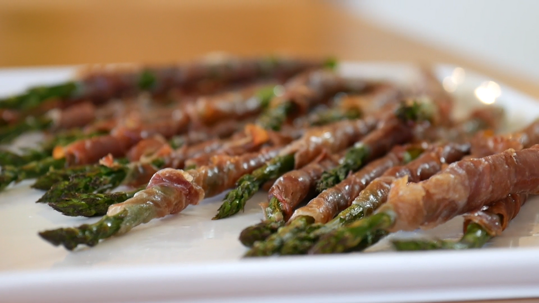 Asparagus Wrapped in Proscuitto