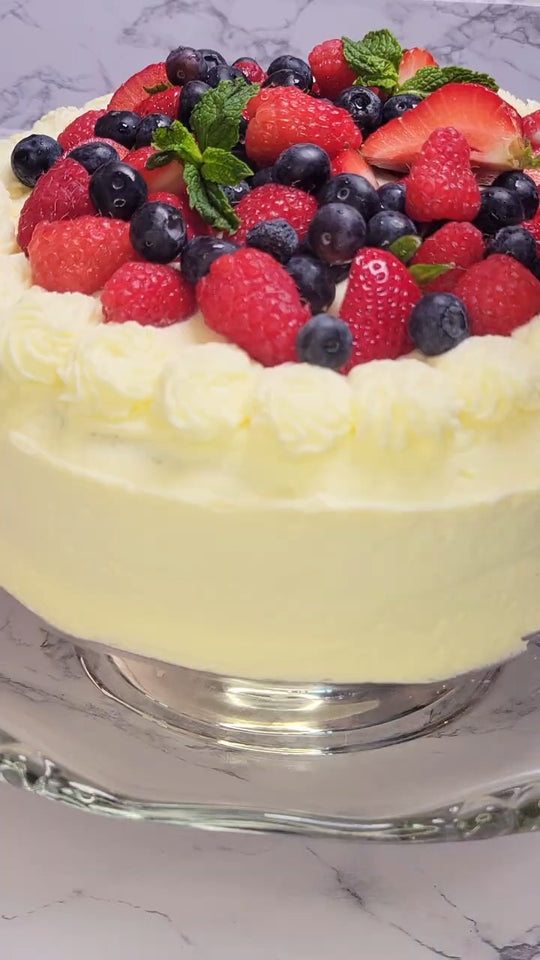 Berry Chantilly Cake
