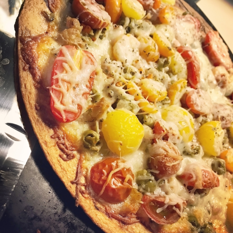 PizzaStoneMezzaluna01CB18 fmPRO scaled 1