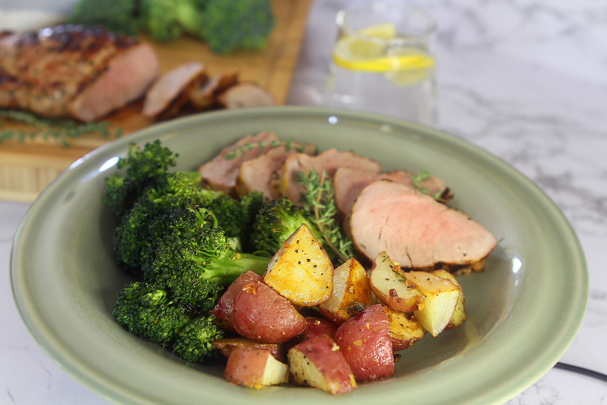 Pork Tenderloin Sliced with Potatoes and Broccoli 5017