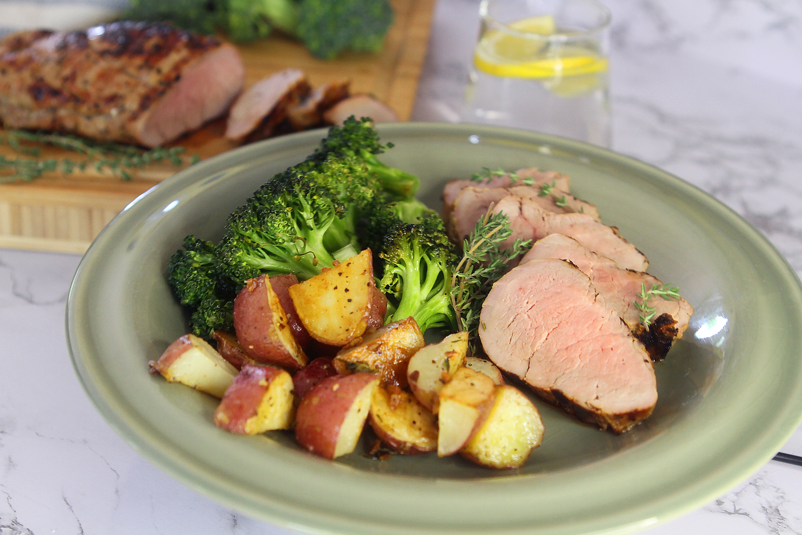 Pork Tenderloin Sliced with Potatoes and Broccoli 5018